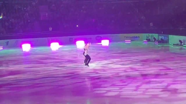 Виктория Синица и Никита Кацалапов Шоу Чемпионы на льду в Санкт-Петербурге 8.04.23 смотреть онлайн