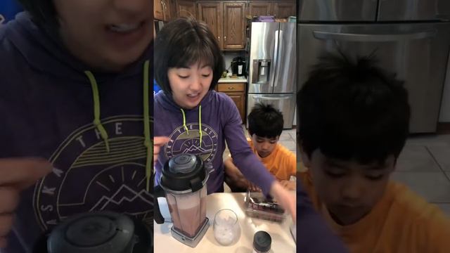 Strawberry Hibiscus Bliss смотреть онлайн