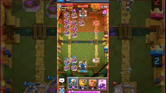 Мини фан атака бомберами (подрывниками) в Сlash Royale смотреть онлайн
