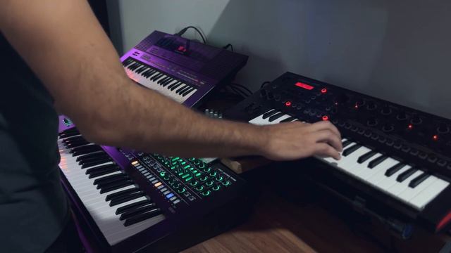 Synth Jam #10 - Progressive House - Roland System8, JDXi, Yamaha PSS-480 смотреть онлайн