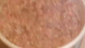 Как наносить жидкие обои на потолок своими руками: мастер-класс шелковая штукатурка