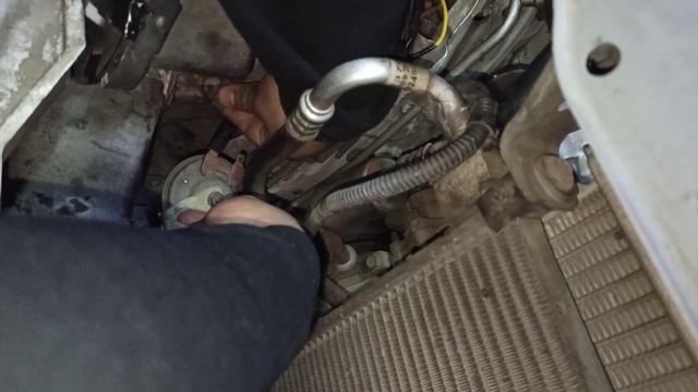 Cómo cambiar el CLAXON DEL NISSAN TIIDA (Corneta, bocina) смотреть онлайн