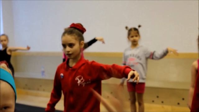 Учебно-тренировочные сборы для танцоров "ЭКСПРЕСС" смотреть онлайн