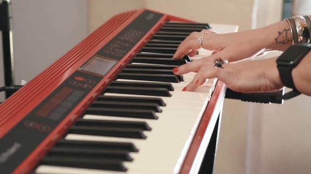 Roland Piano Go Keys смотреть онлайн