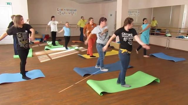 Основы инклюзивного танца. Разминка. Часть 1. смотреть онлайн