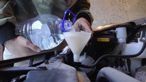 TOYOTA ISIS ТОЙОТА ИСИС замена антифриза с промывкой Ликви Моли
