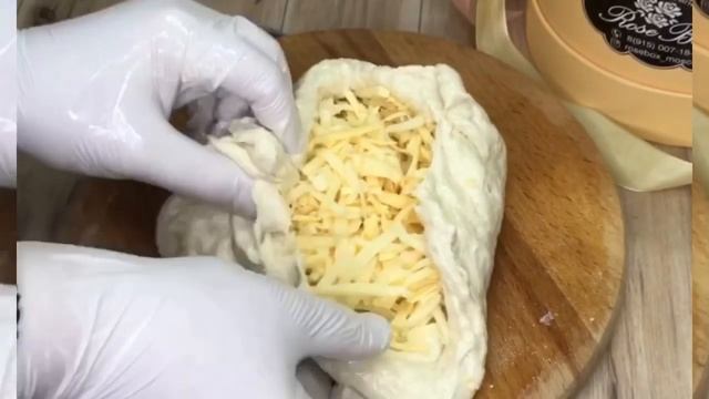 Улетают на ура! Завтрак без заморочек- сырная лепешка??? смотреть онлайн