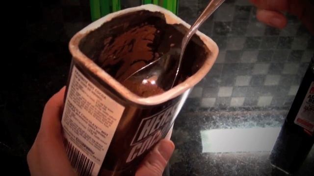 Lazy Chocolate Milkshake (without a Blender) - Chocolate Milkshake Day смотреть онлайн