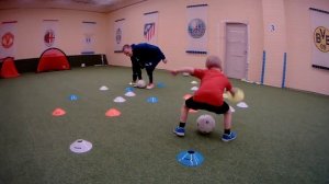 Детский футбол. Упражнения для детей от 3-х лет.