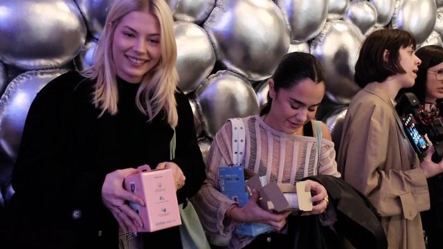 Presentación INSTAX mini 12 смотреть онлайн