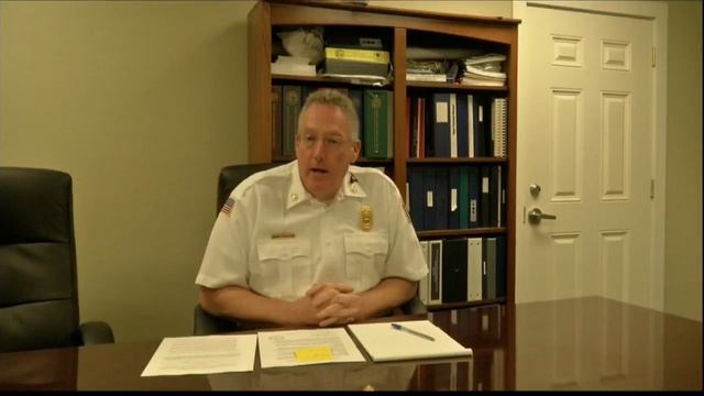 Neighbors react to voluntary evacuation order outside of giant trash pile смотреть онлайн