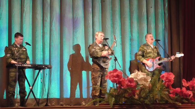 Голубые береты "Вальс выпускников - новосибирцев".mp4 смотреть онлайн