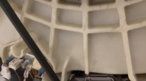 Почему стиральная машина бьёт током и как это исправить