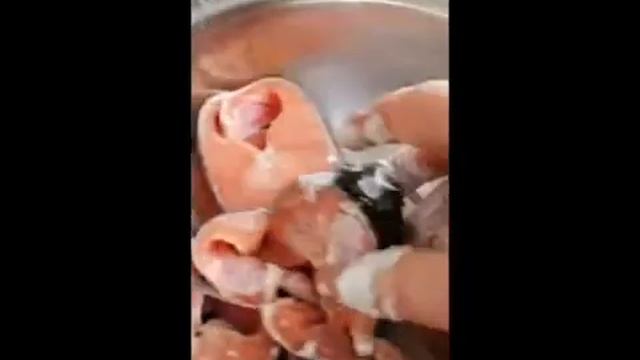 ЖАРЕНАЯ РЫБА. КАК ПРАВИЛЬНО СОЛИТЬ И ЖАРИТЬ РЫБУ. смотреть онлайн