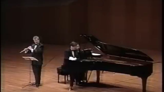 Poulenc FLUTE SONATA (1st Mov.) _ James Galway