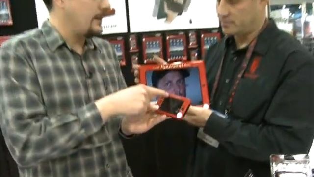 CES 2011 - Retro Etch A Sketch iPad cases смотреть онлайн