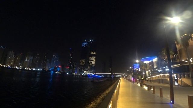 VLOG: Жизнь в Дубае / Приехали на остров Blue Water, на колесе обозрения появилась первая кабинка смотреть онлайн