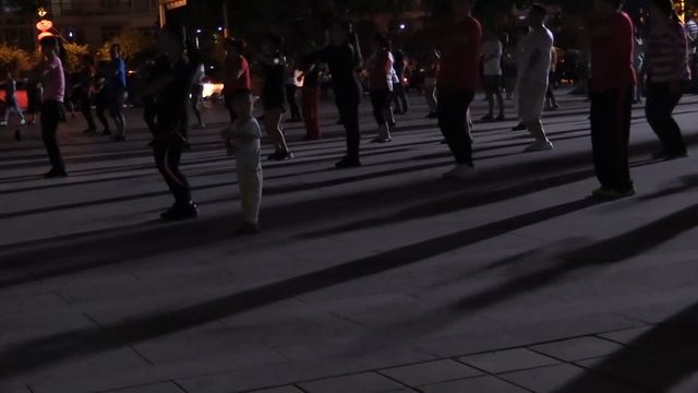 ТАНЦЕВАЛЬНЫЙ ФИТНЕС (Dance Fitness. Sanya, Hainan, China) (3) смотреть онлайн