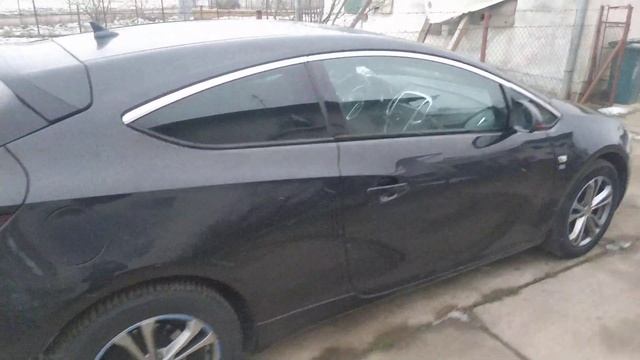 Automotoholic [Opel Astra GTC OPC Line] смотреть онлайн