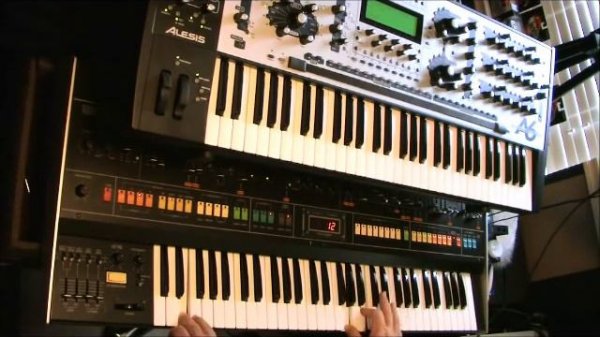 That 80's Song Alesis Andromeda + Roland Jupiter 8 + Alesis SR18