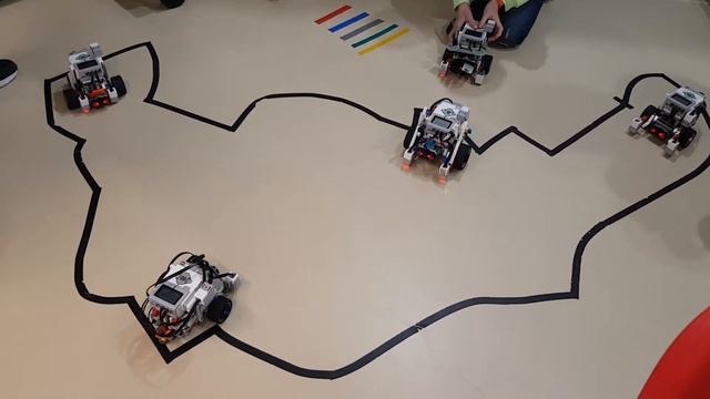 Lego Sumo 4 роботами. смотреть онлайн