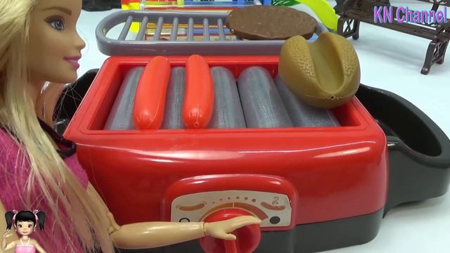 Đồ chơi XE BÁN ĐỒ ĂN CỦA BÚP BÊ BARBIE | FOOD TRUCK Hotdogs Burgers Pizza Sandwich Toys kids смотреть онлайн