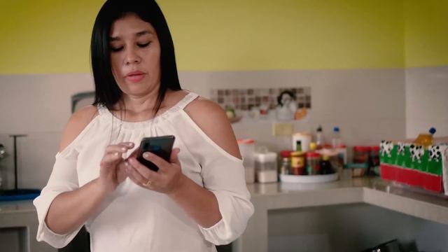 NEGÓ a su hija por el amor de un hombre y casi termina con su vida смотреть онлайн