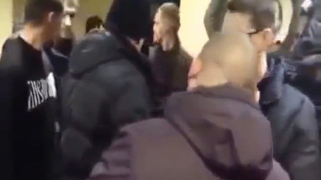 ТОЛЯ СОЛОМА НА СУДЕ АНДРЕЯ ЩАДИЛО, ВЫГОНЯЮТ СЛЕДАКА смотреть онлайн