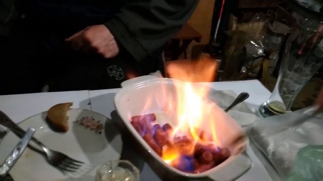 Вкуснятина за 3 минуты!!! Охотничьи колбаски жарим на спирту!!! смотреть онлайн
