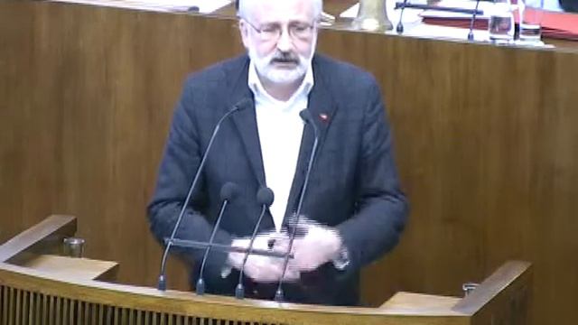 Klaus Rainer Rupp AktStd._Bahnhofsvorplatz_20110222_a смотреть онлайн
