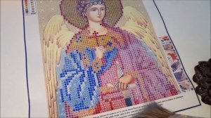 Покрываю лаком  икону из круглых мерцающих страз. Как думаете стразы перестанут мерцать?