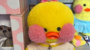 Мини ВЛОГ: День с уточкой ЛАЛАФАНФАН и БАСИКОМ/ Как назвала котёнка!?! / Уточка Lalafanfan Ми Милка