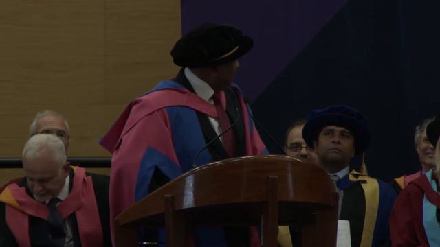Tony Fernandes CBE, Group CEO, AirAsia смотреть онлайн