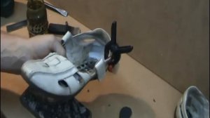 Ремонт обуви. Установка задника, подкладки и заполнение пустот каблука.