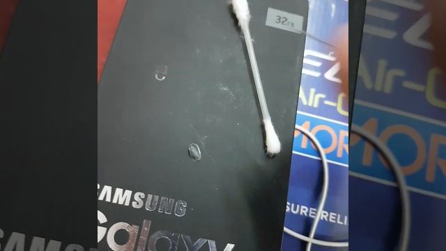 Чистим наушники айфон эйпл