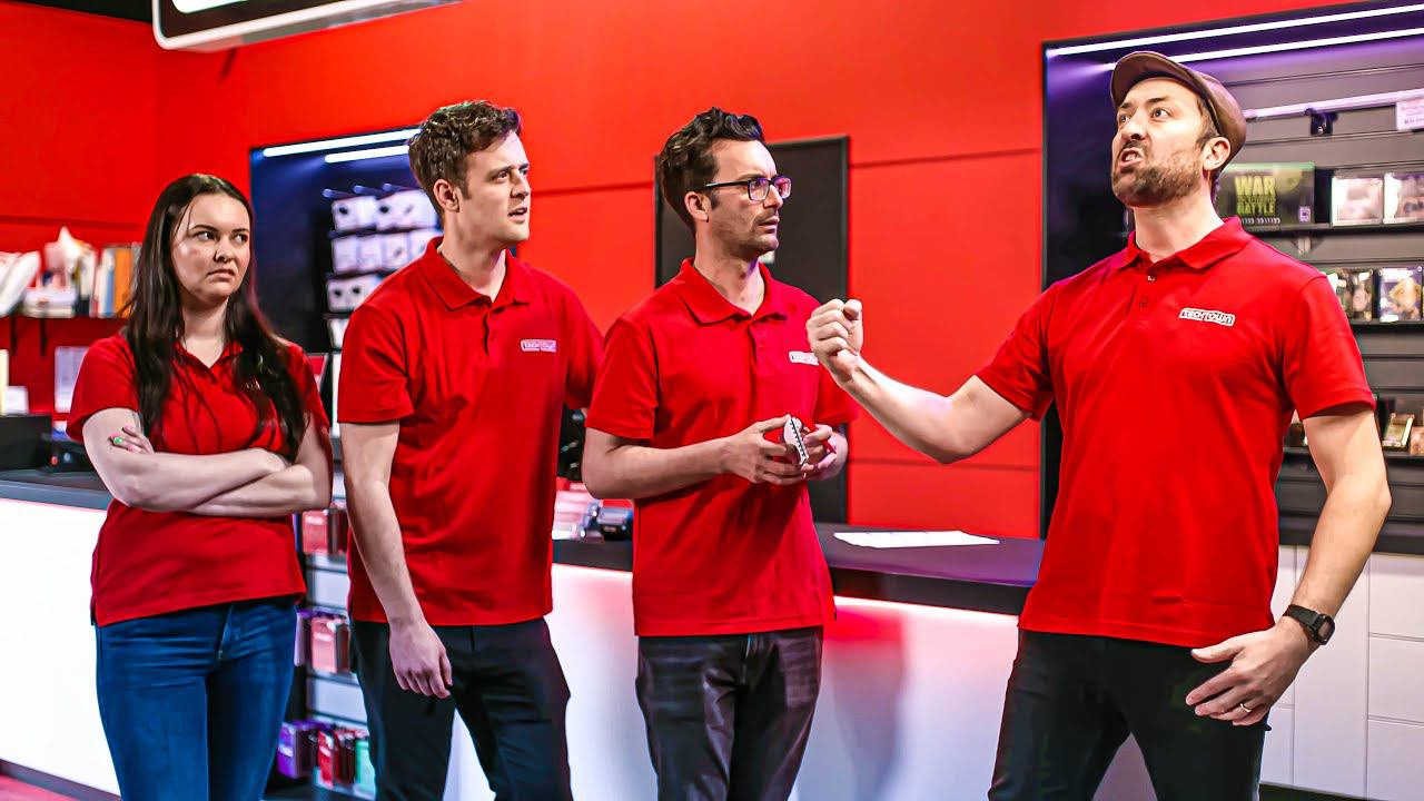 РОУЭН - ПЛЕБЕЙ В КРАСНОЙ ФУТБОЛКЕ смотреть онлайн