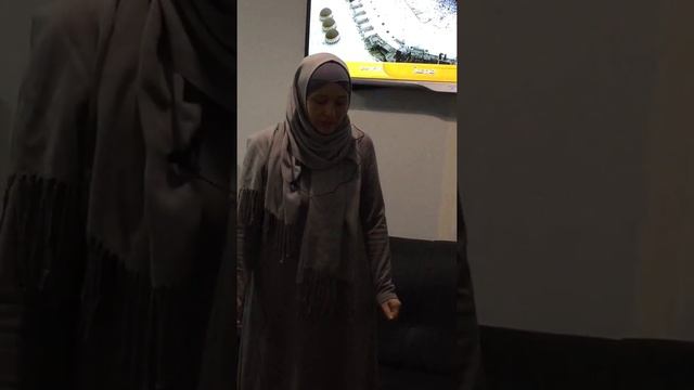 Новообращённая мусульманка выиграла путевку в хадж смотреть онлайн