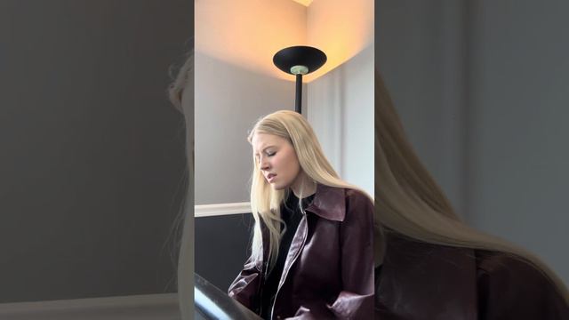 Angel Down - Lady Gaga (Madeline McCabe Piano Cover) смотреть онлайн