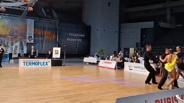В Русе се провежда 37-я Международния турнир по спортни танци WDSF International Open “Rousse 2023” смотреть онлайн