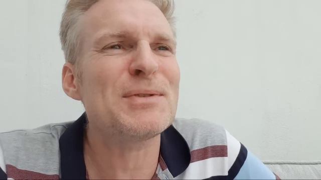 Live Show: Investing Is Saying No смотреть онлайн