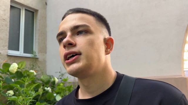 УЕХАЛ от РОДИТЕЛЕЙ в 18 ЛЕТ — КАК СДЕЛАТЬ ТАК ЖЕ? смотреть онлайн