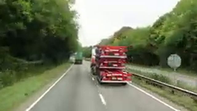 You Can Never Have Enough Pairs Of Pants! HGV Trucking UK Mercedes Actros Cab View POV Video смотреть онлайн