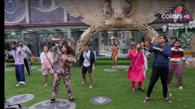 big boss 17 смотреть онлайн