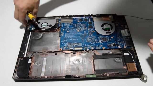 How to Disassemble Acer Aspire V17 791 Nitro Laptop or Sell it. смотреть онлайн