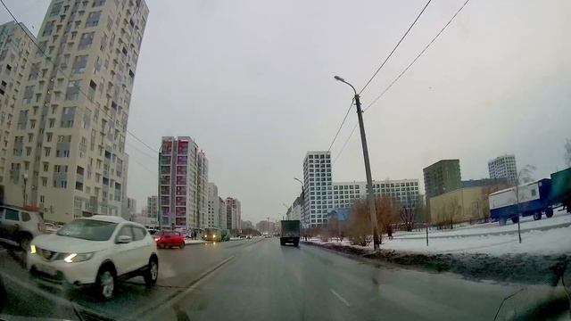 Движение на автомобиле по Тюмени до музыкальной школы и на Киевскую смотреть онлайн