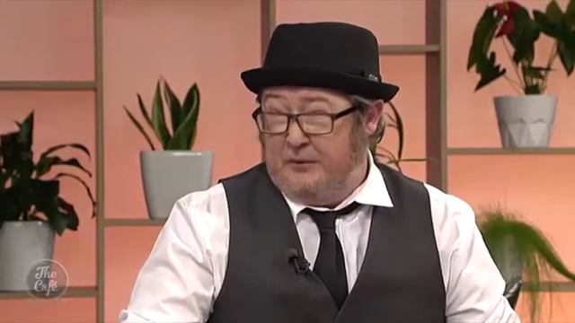 Singer Phil Doublet joins us on The Cafe смотреть онлайн