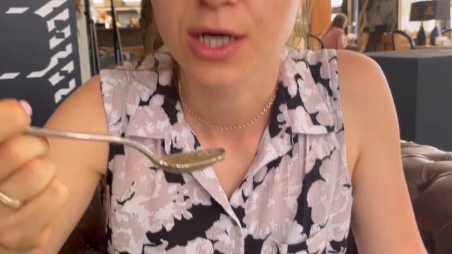 Чёрные хинкали с креветками в Kino, Aroma Italiani на площади Европы в Батуми смотреть онлайн