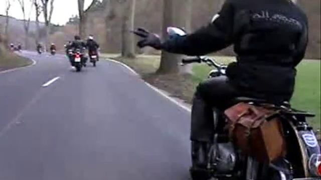 Linierer in Fahrt auf ADLER M250/LS200 Motorrad смотреть онлайн