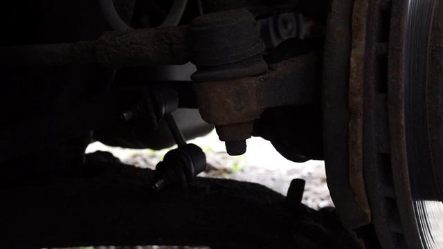 замена передних стоек стабилизатора на TOYOTA Celica T16 смотреть онлайн