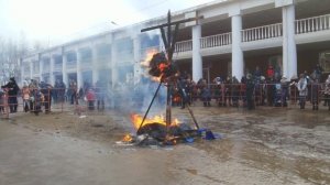 Сжигание чучела на масленицу